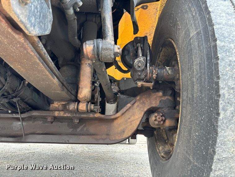 image for item FC5846 2006 International 7400 dump truck