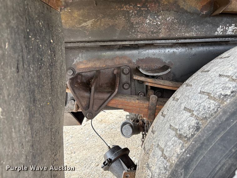 image for item FC5846 2006 International 7400 dump truck