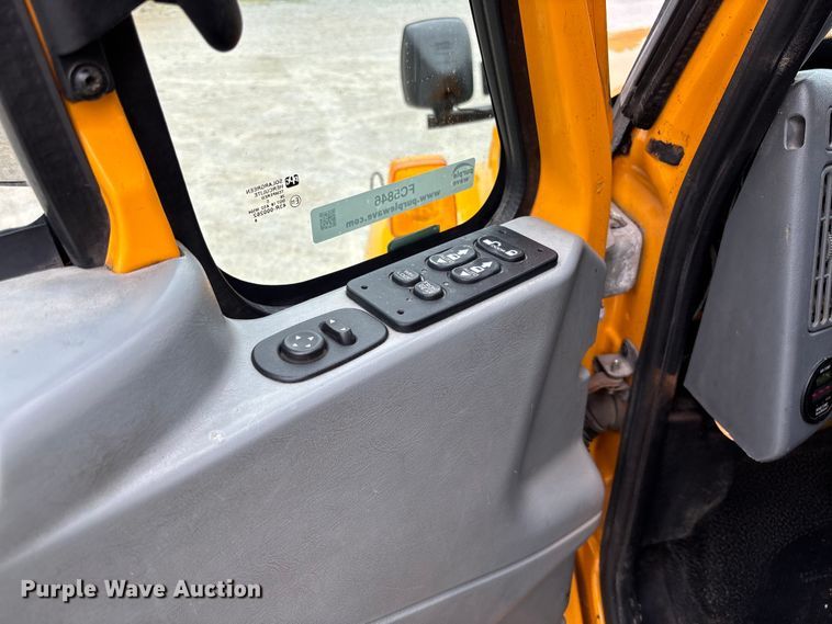 image for item FC5846 2006 International 7400 dump truck