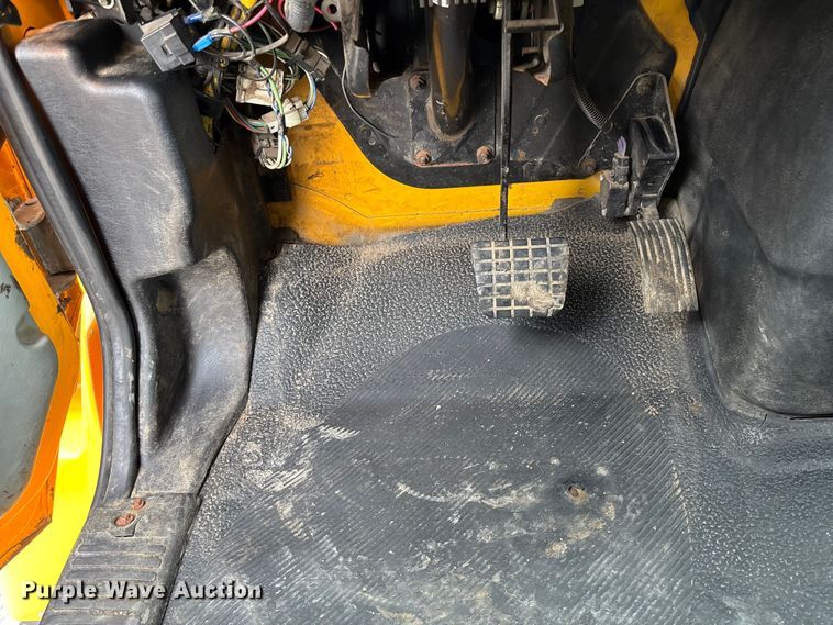 image for item FC5846 2006 International 7400 dump truck