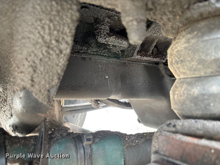 image for item FC5846 2006 International 7400 dump truck