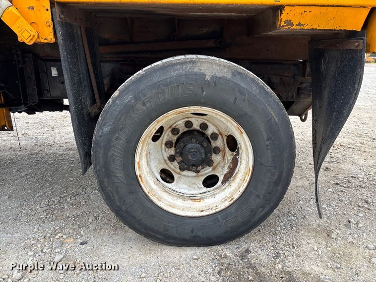 image for item FC5846 2006 International 7400 dump truck