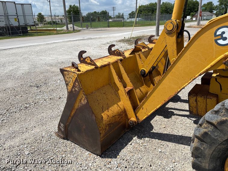 image for item FC5857 2003 John Deere 310SG backhoe
