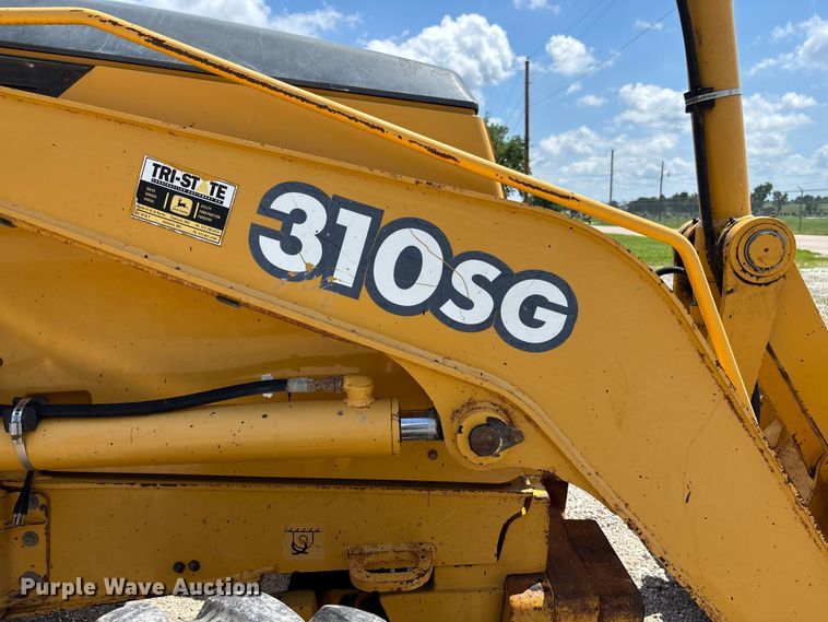 image for item FC5857 2003 John Deere 310SG backhoe