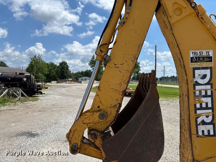 image for item FC5857 2003 John Deere 310SG backhoe