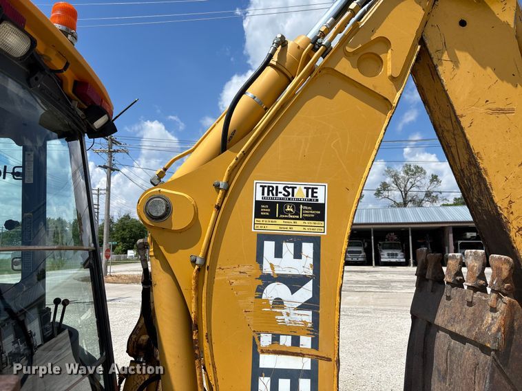 image for item FC5857 2003 John Deere 310SG backhoe