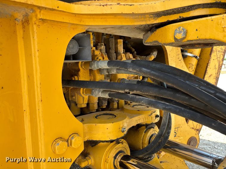 image for item FC5857 2003 John Deere 310SG backhoe