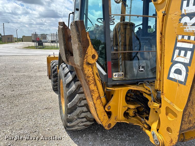image for item FC5857 2003 John Deere 310SG backhoe