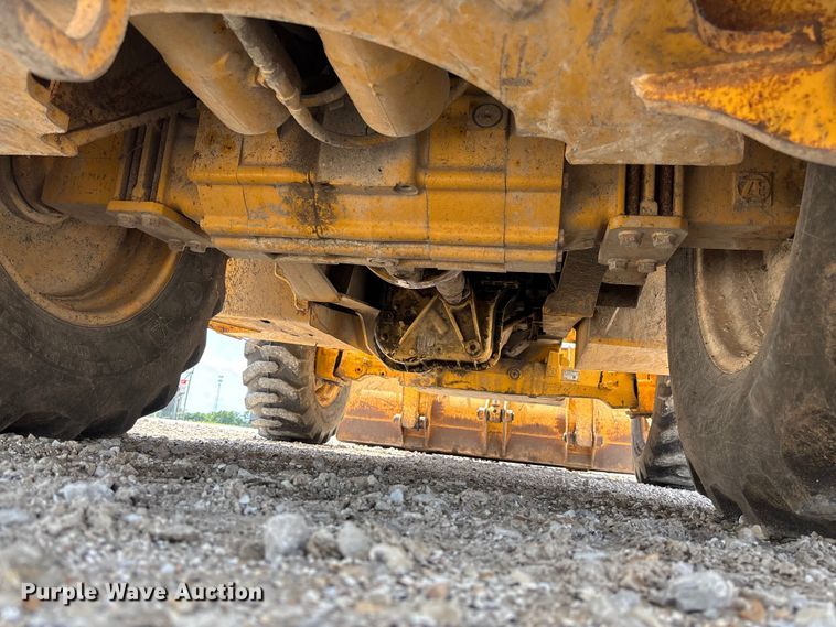 image for item FC5857 2003 John Deere 310SG backhoe