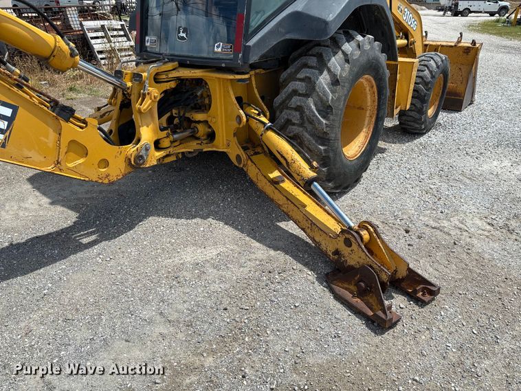 image for item FC5857 2003 John Deere 310SG backhoe