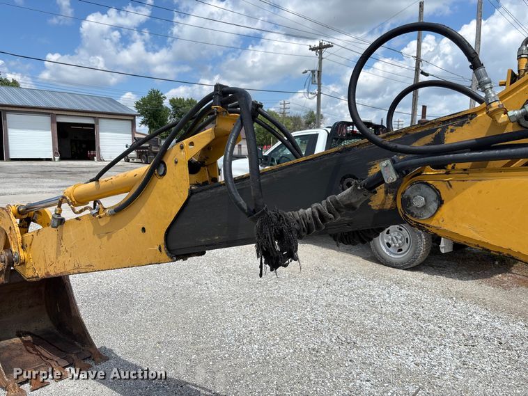image for item FC5857 2003 John Deere 310SG backhoe