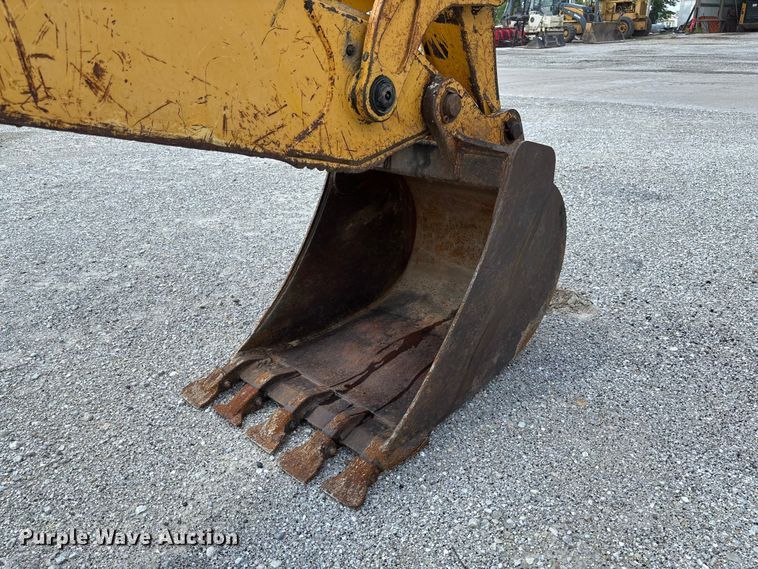 image for item FC5857 2003 John Deere 310SG backhoe