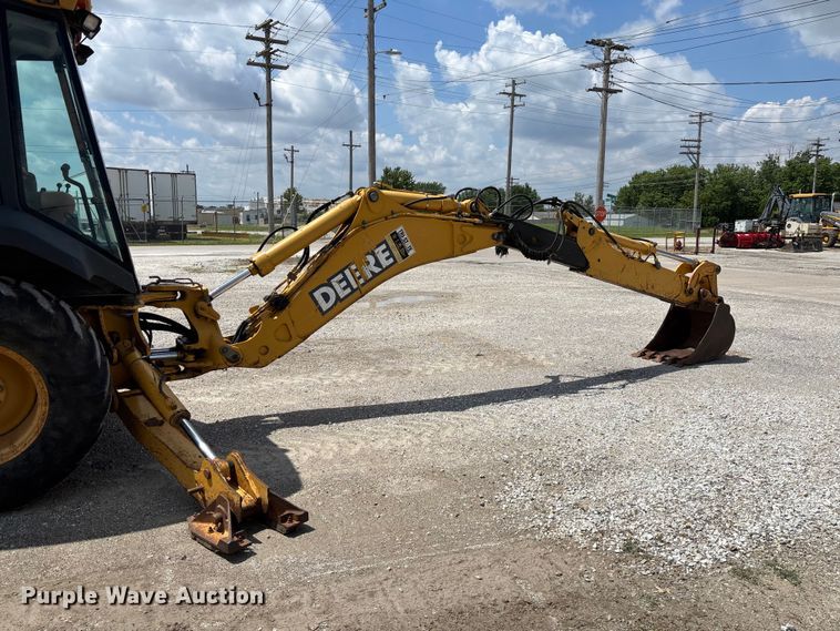 image for item FC5857 2003 John Deere 310SG backhoe