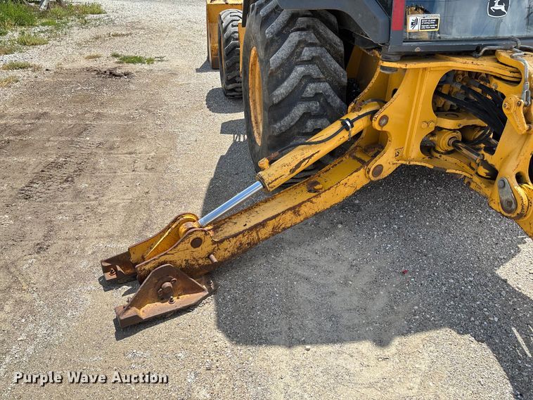 image for item FC5857 2003 John Deere 310SG backhoe