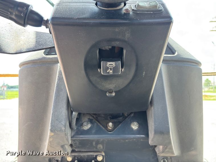 image for item FC5857 2003 John Deere 310SG backhoe