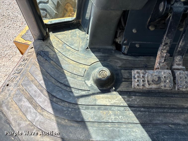 image for item FC5857 2003 John Deere 310SG backhoe