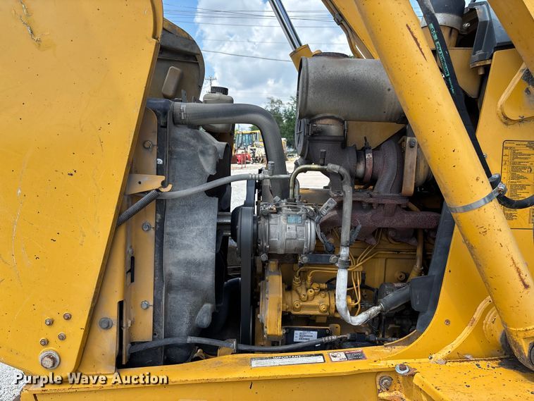 image for item FC5857 2003 John Deere 310SG backhoe