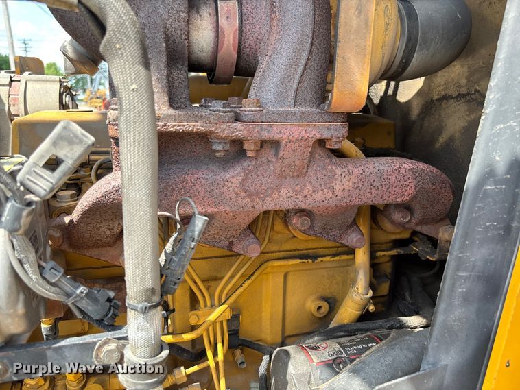 image for item FC5857 2003 John Deere 310SG backhoe