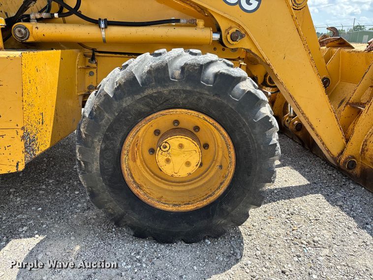 image for item FC5857 2003 John Deere 310SG backhoe