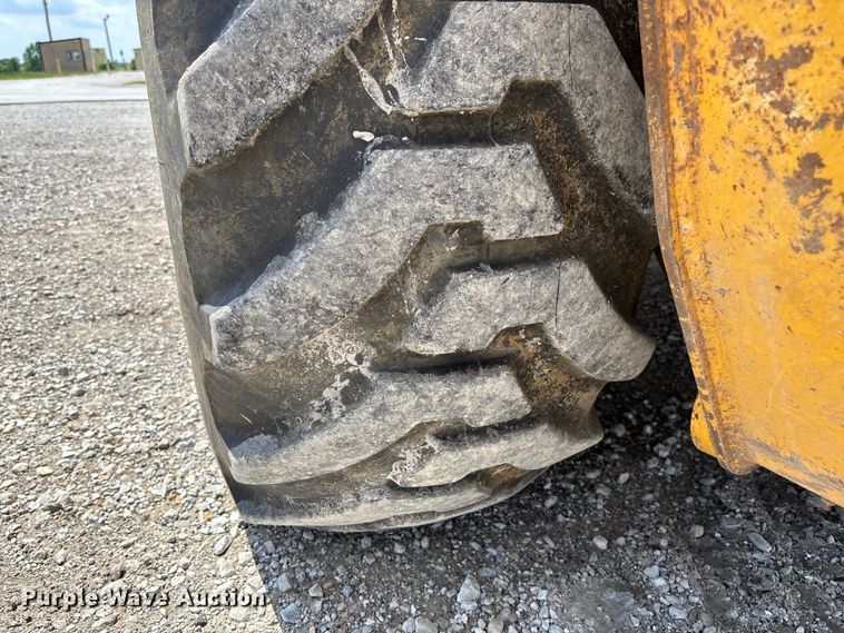 image for item FC5857 2003 John Deere 310SG backhoe