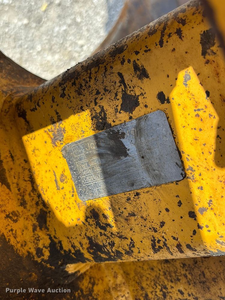 image for item FC5857 2003 John Deere 310SG backhoe