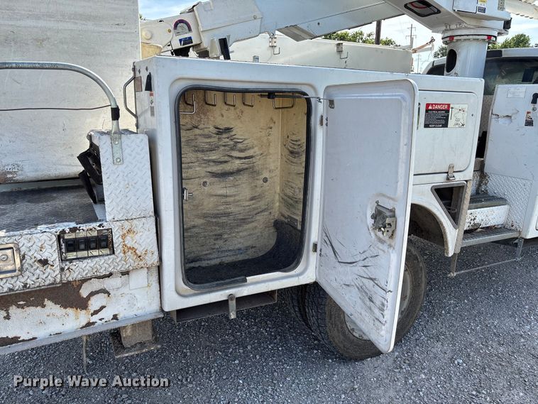 image for item FC5860 2009 Dodge Ram 5500 bucket truck