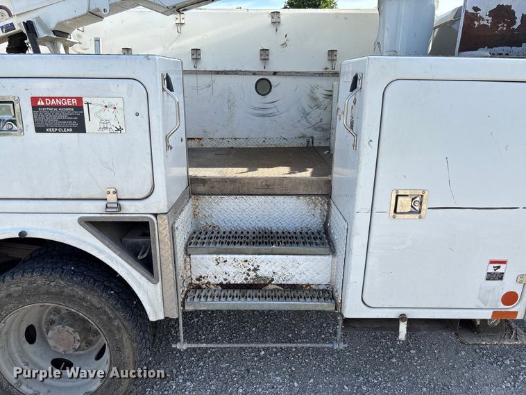 image for item FC5860 2009 Dodge Ram 5500 bucket truck
