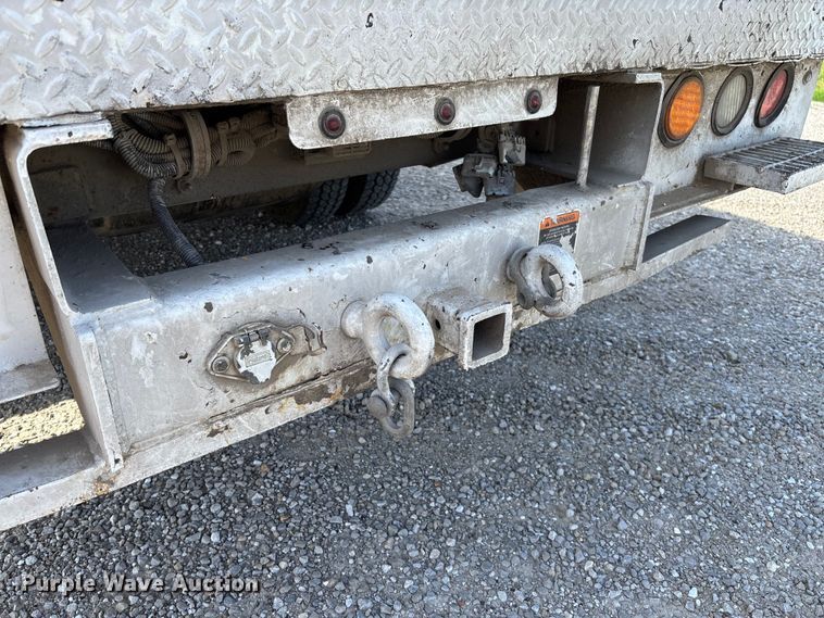image for item FC5860 2009 Dodge Ram 5500 bucket truck