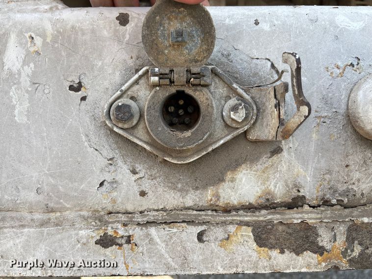 image for item FC5860 2009 Dodge Ram 5500 bucket truck