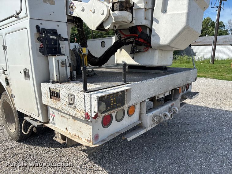image for item FC5860 2009 Dodge Ram 5500 bucket truck