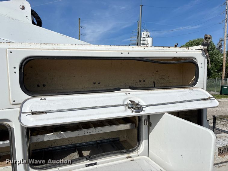 image for item FC5860 2009 Dodge Ram 5500 bucket truck