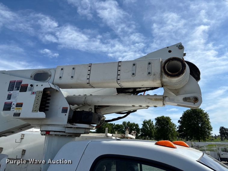 image for item FC5860 2009 Dodge Ram 5500 bucket truck