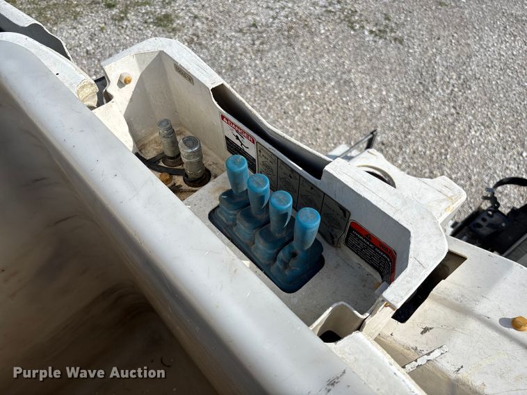 image for item FC5860 2009 Dodge Ram 5500 bucket truck
