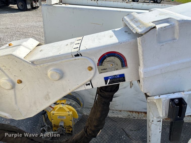image for item FC5860 2009 Dodge Ram 5500 bucket truck