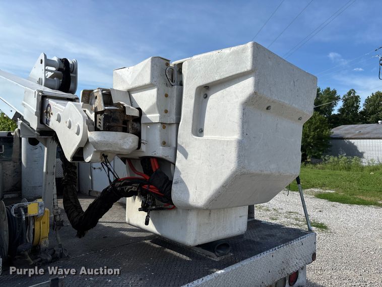 image for item FC5860 2009 Dodge Ram 5500 bucket truck