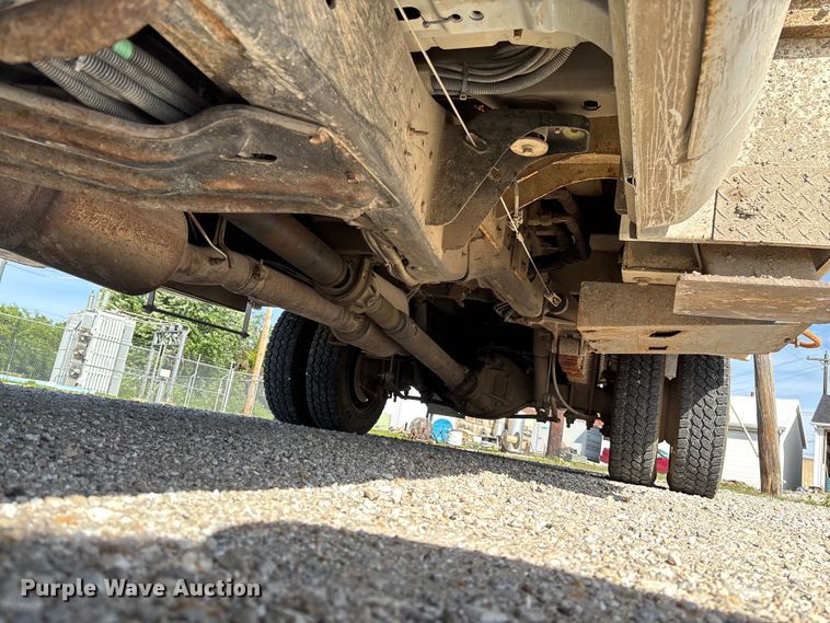 image for item FC5860 2009 Dodge Ram 5500 bucket truck
