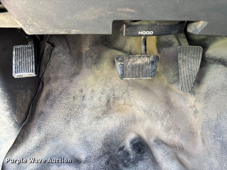 image for item FC5860 2009 Dodge Ram 5500 bucket truck