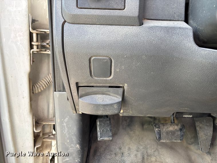 image for item FC5860 2009 Dodge Ram 5500 bucket truck