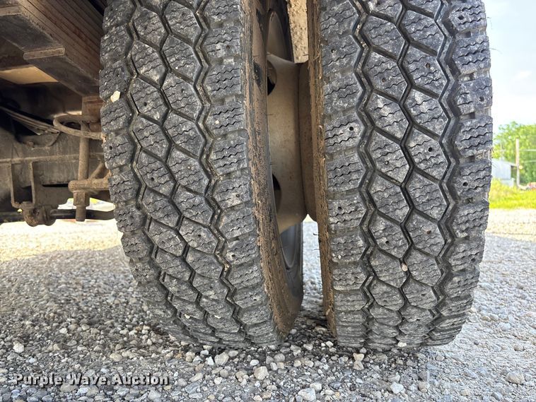 image for item FC5860 2009 Dodge Ram 5500 bucket truck