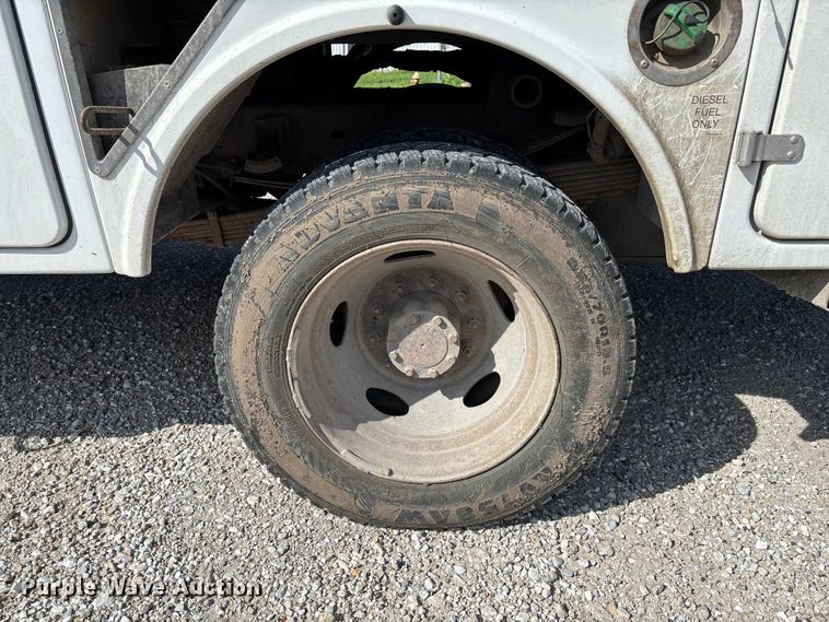 image for item FC5860 2009 Dodge Ram 5500 bucket truck