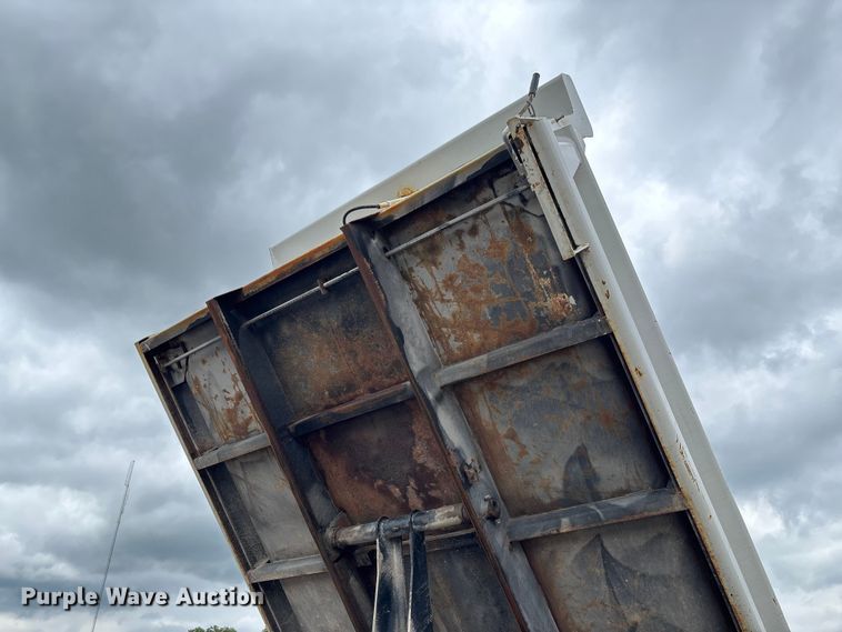 image for item FC5920 2014 Ford F550 Super Duty dump truck