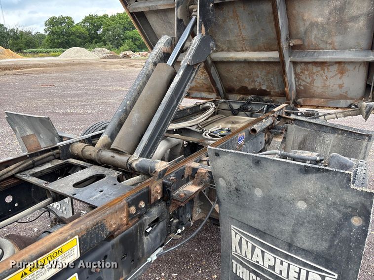 image for item FC5920 2014 Ford F550 Super Duty dump truck