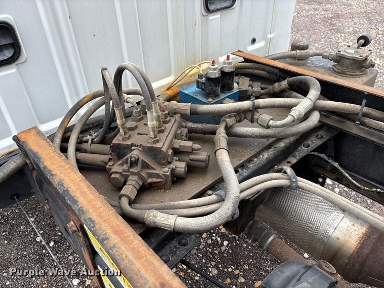 image for item FC5920 2014 Ford F550 Super Duty dump truck
