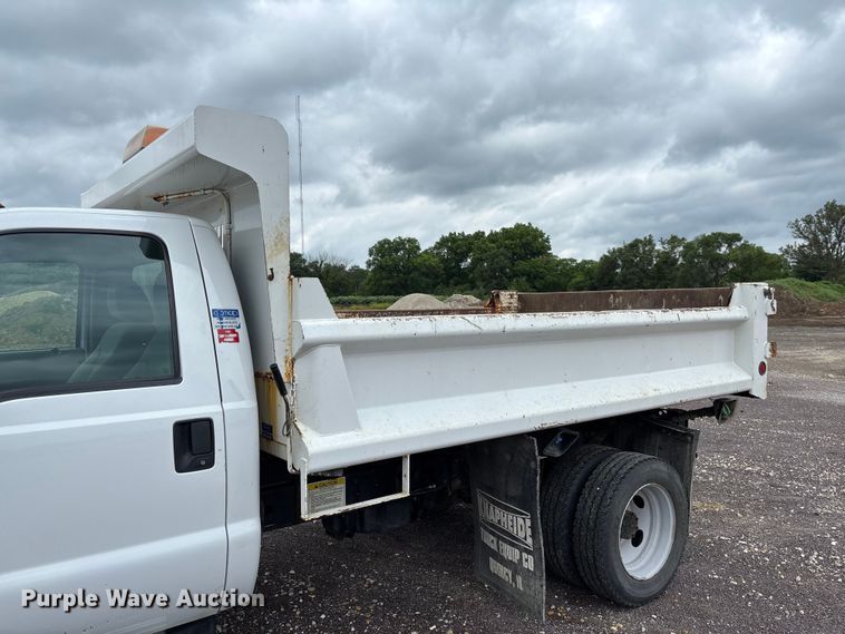 image for item FC5920 2014 Ford F550 Super Duty dump truck