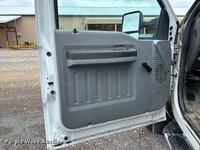 image for item FC5920 2014 Ford F550 Super Duty dump truck
