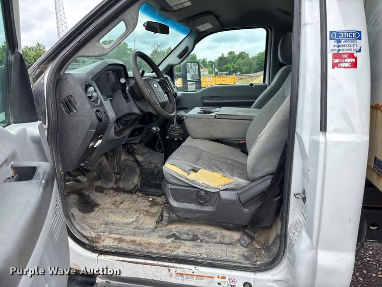 image for item FC5920 2014 Ford F550 Super Duty dump truck