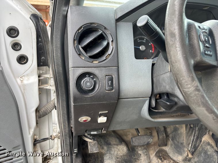 image for item FC5920 2014 Ford F550 Super Duty dump truck