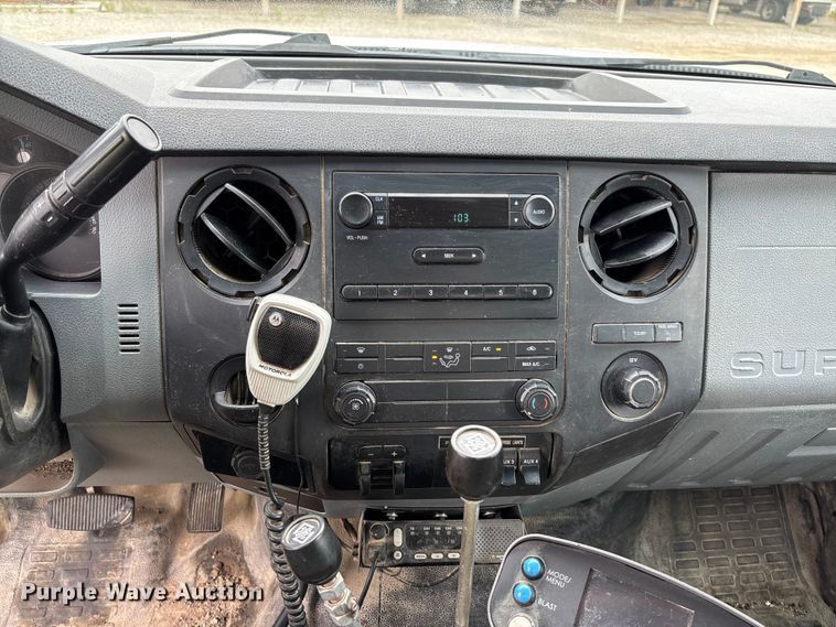 image for item FC5920 2014 Ford F550 Super Duty dump truck