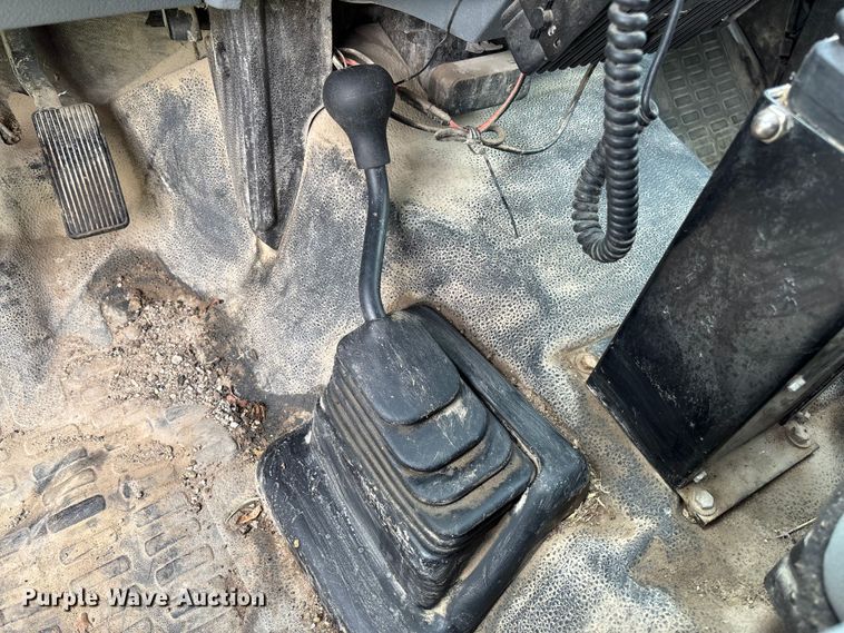 image for item FC5920 2014 Ford F550 Super Duty dump truck