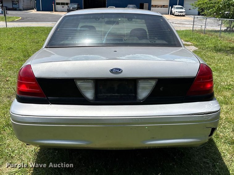 image for item FG0432 2006 Ford Crown Victoria Police Interceptor 
